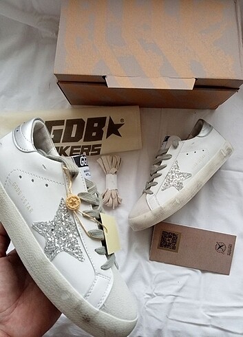 GOLDEN GOOSE DELUXE