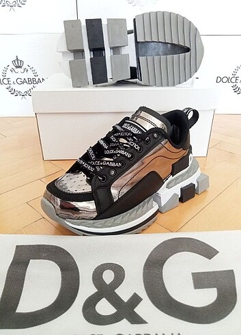 37 Beden siyah Renk DOLCE GABBANA