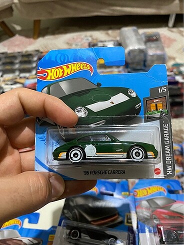 HOT WHEELS PORSHE CARRERA