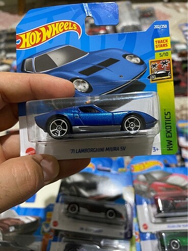 HOT WHEELS LAMBORGHİNİ