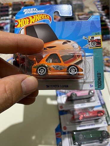 HOT WHEELS TOYOTA SUPRA