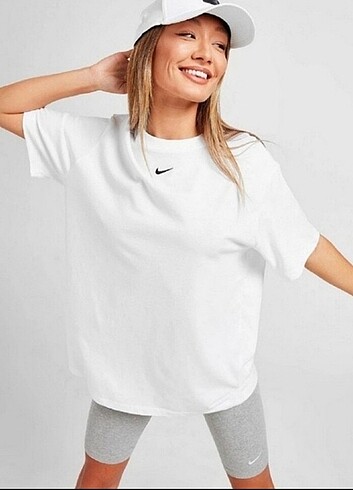Nike Oversize Tişört 