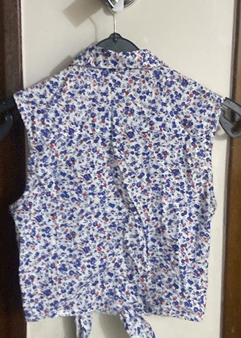 Renkli Bağlamalı Kolsuz Kadın Gömlek - Görsel 2