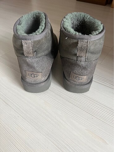 40 Beden Ugg bot