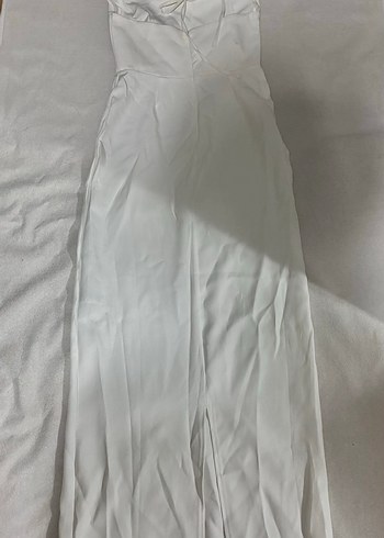 Beyaz Keten Drapeli Uzun Straplez Elbise - Görsel 4