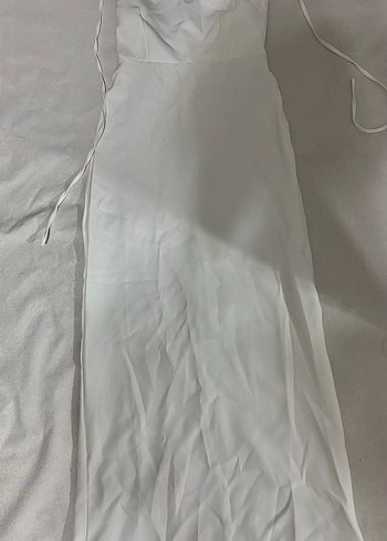 Beyaz Keten Drapeli Uzun Straplez Elbise - Görsel 3