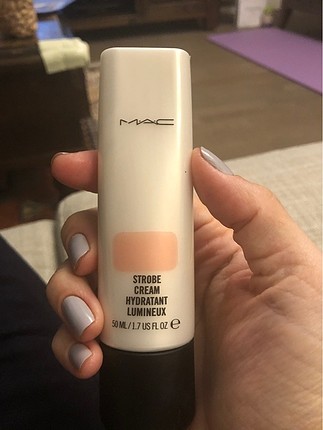 Mac strobe peachlite cream hydratant