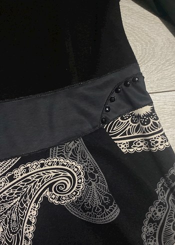 Uzun Kollu Kemerli Desenli Triko Elbise - Görsel 2