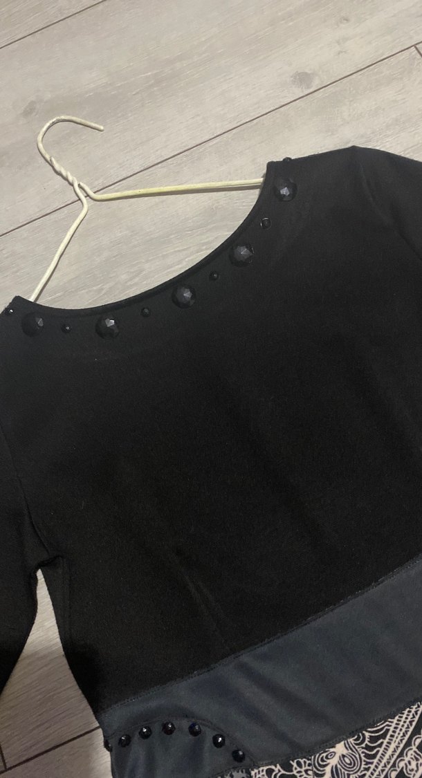 Uzun Kollu Kemerli Desenli Triko Elbise - Görsel 3