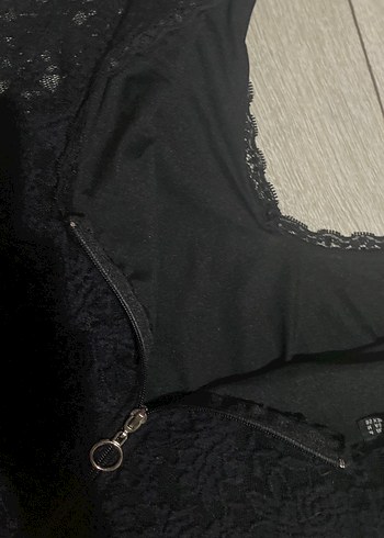 Dantel Detaylı Siyah Gotik Bluz - Görsel 4