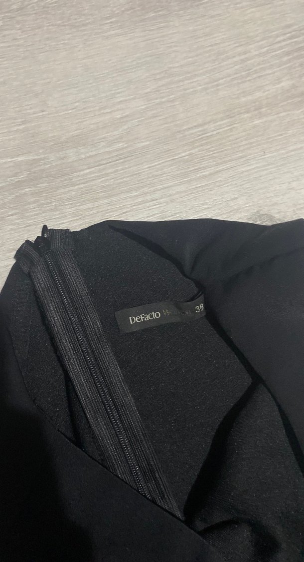 Siyah Drapeli V Yaka Mini Elbise - Görsel 3