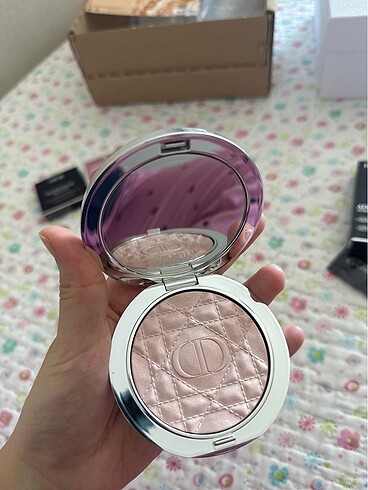  Beden Dior Forever Glow Luminizer