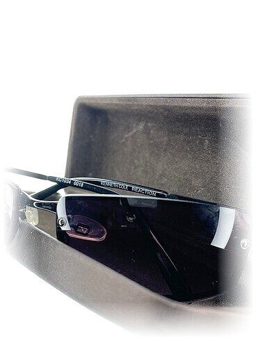 Beden Kenneth Cole Gözlük %70 İndirimli.