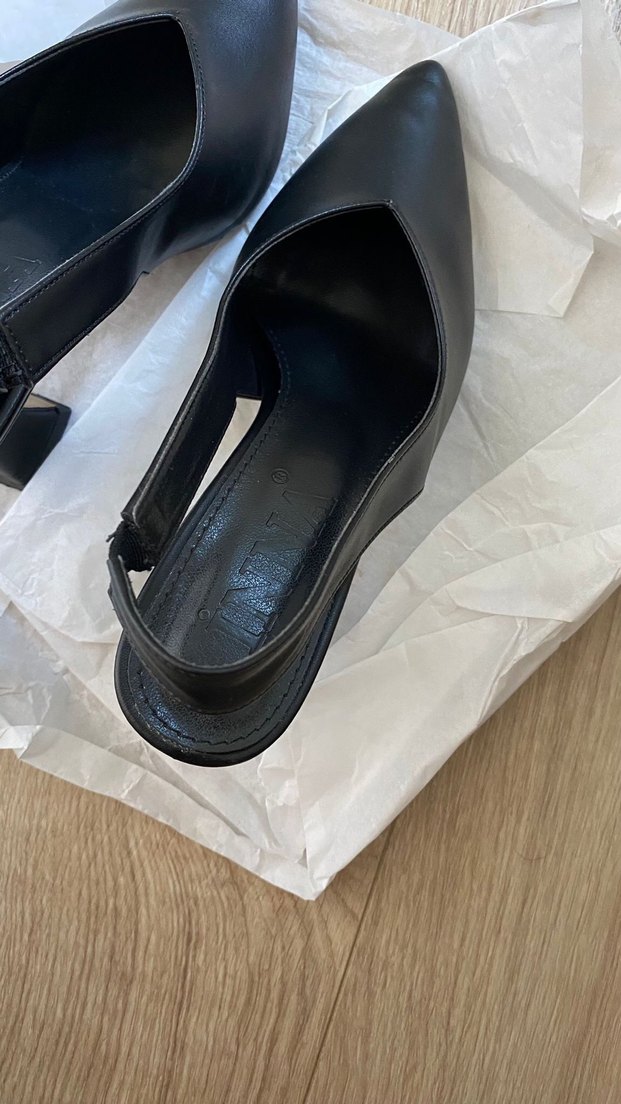 Klasik Siyah Tokalı Stiletto Topuklu Ayakkabı - Görsel 4