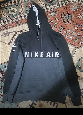 NİKE SWEATSHİRT