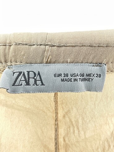 38 Beden ten rengi Renk Zara Mini Şort %70 İndirimli.