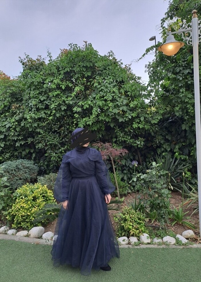 Balon kol tüllü lacivert abiye elbise - Görsel 2