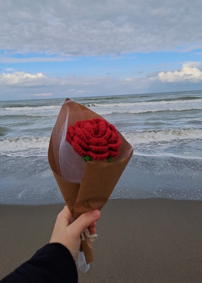 Örgü gül buketi - Görsel 2