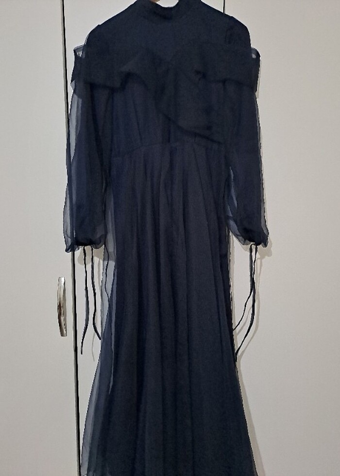 Balon kol tüllü lacivert abiye elbise - Görsel 3