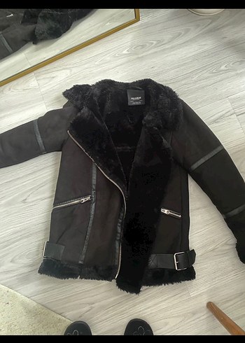 Siyah Süet Kürklü Kısa Biker Ceket
