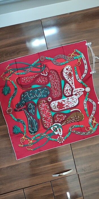 Hermes Hermes tvill ipek eşarp