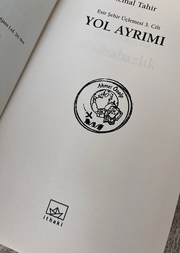 KEMAL TAHİR ESİR ŞEHİR ÜÇLEMESİ 2. ve 3. KİTAPLAR - Görsel 3