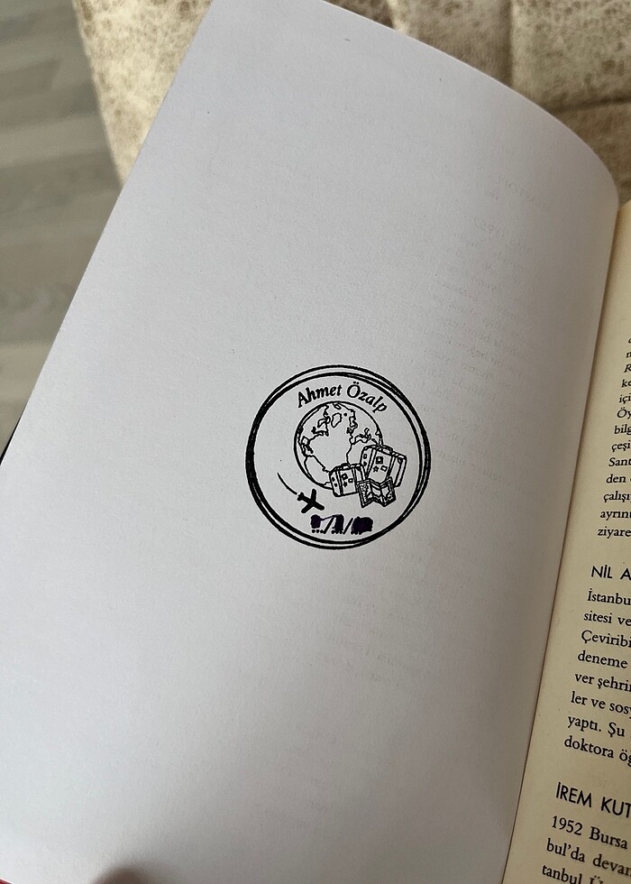 OTOSTOPÇUNUN GALAKSİ REHBERİ DOUGLAS ADAMS - Görsel 3