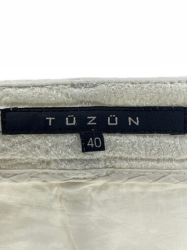 40 Beden beyaz Renk Tüzün Kumaş Pantolon %70 İndirimli.