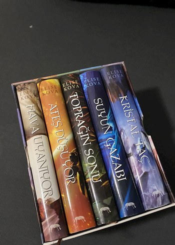 Elise Kova 5 KitaplıkJava Uyanıyor Fantastik Roman Seti - Görsel 3