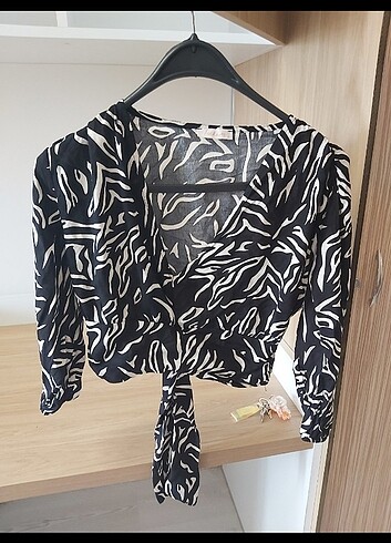 Zara crop bluz