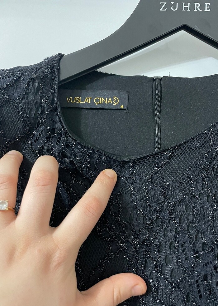 Işıltılı dantel elbise - Görsel 4