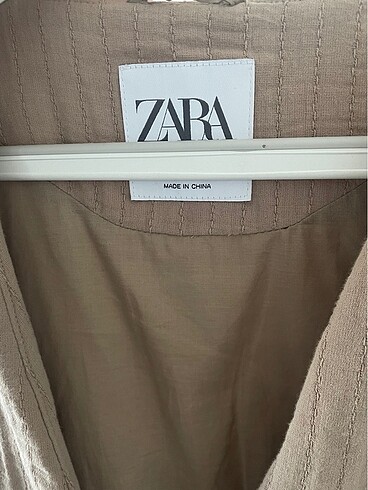 Zara Zara mont bi kere giyildi ihtiyac fazlasi
