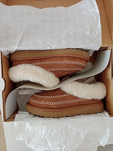 Ugg taba terlik