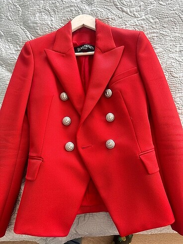 Balmain kırmızı blazer ceket