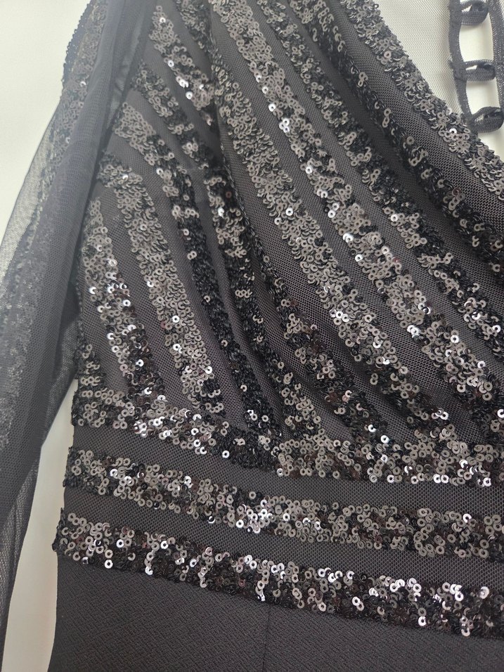 Payetli V Yaka Uzun Kollu Siyah Tulum - Görsel 4