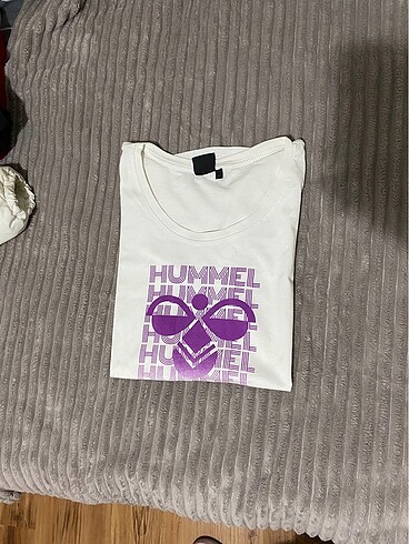 Hummel tshirt