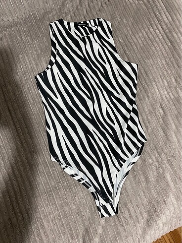 Trendyol & Milla Zebra desen bluz