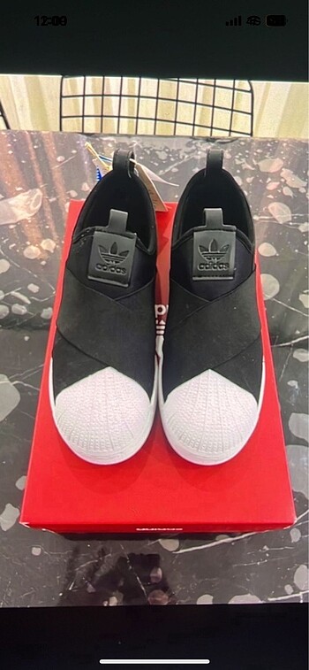 Adidas Slip on