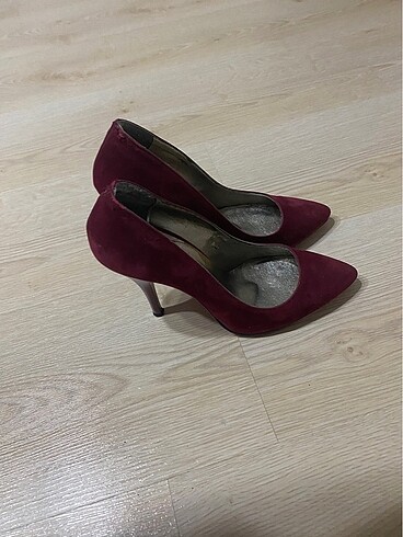 Zara Bordo stiletto