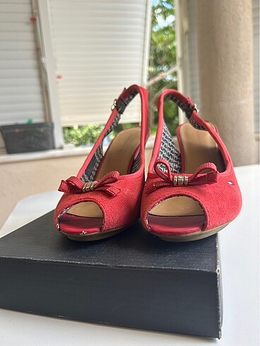 38 Beden Tommy Hilfiger ayakkabı