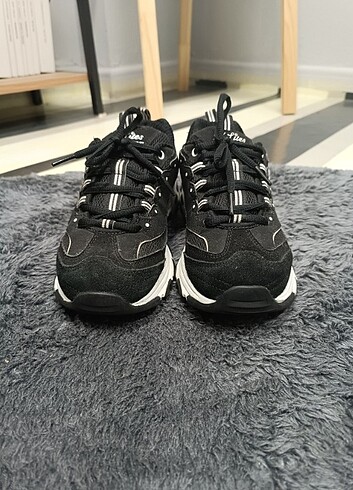 37 Beden siyah Renk Skechers D'lites 37 numara 