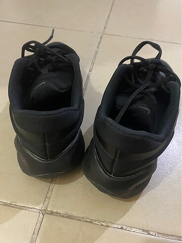 38 Beden siyah Renk Nike orijinal yürüyüş ayakkabısı