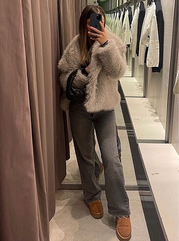 ZARA WIDE LEG JEAN