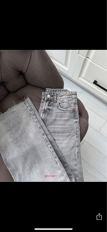 ZARA WIDE LEG JEAN