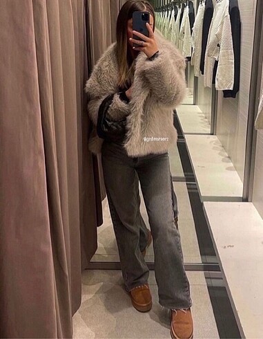 ZARA TRF HIGH-RISE WIDE LEG JEAN