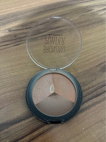 H&M Bronzing Powder
