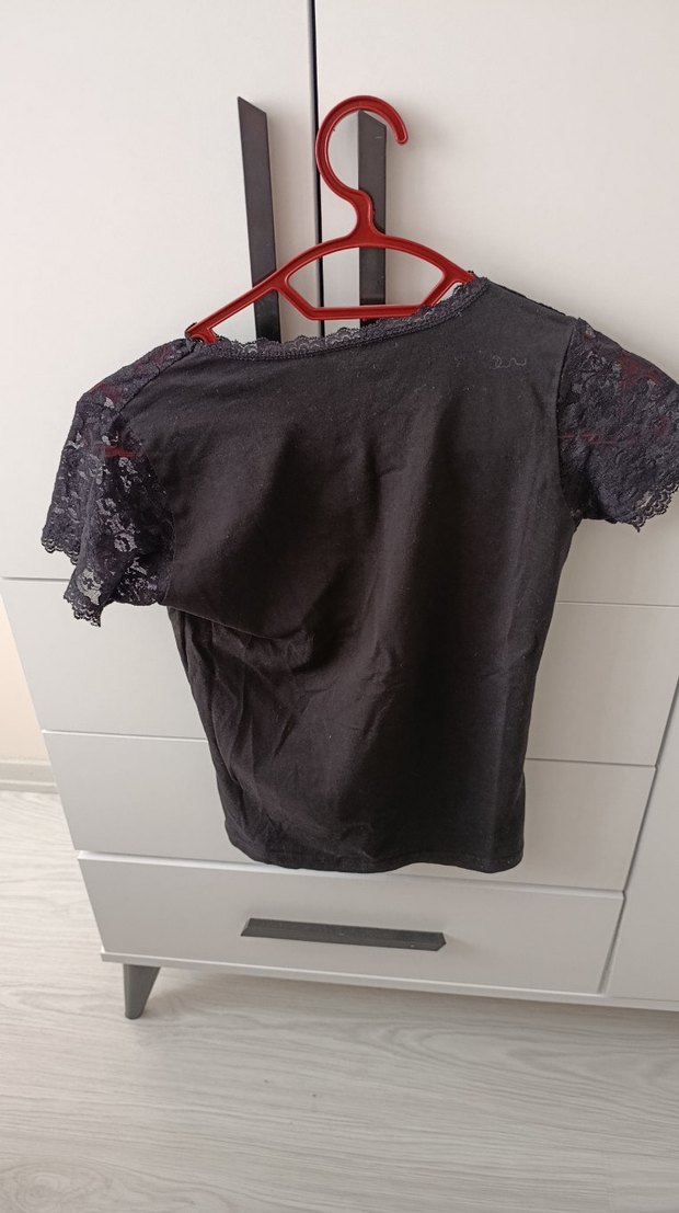 Kadın Siyah Dantelli Kısa Kollu Bluz - Görsel 4
