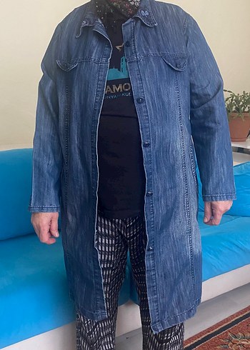 Düğmeli Lacivert Midi Denim Ceket - Görsel 2