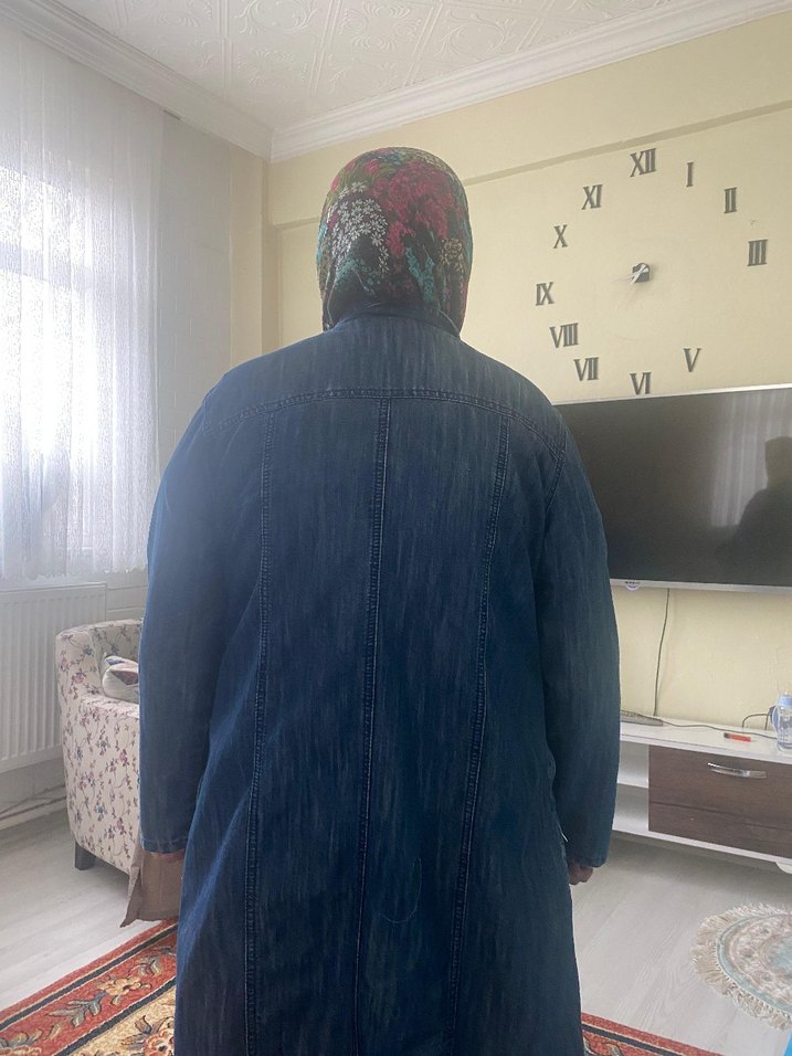 Düğmeli Lacivert Midi Denim Ceket - Görsel 4