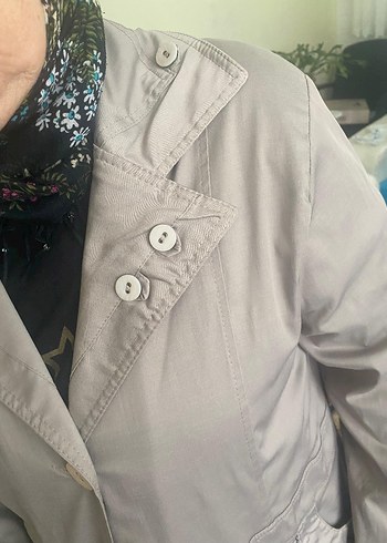 Düğmeli Bej Midi Kadın Trençkot - Görsel 3